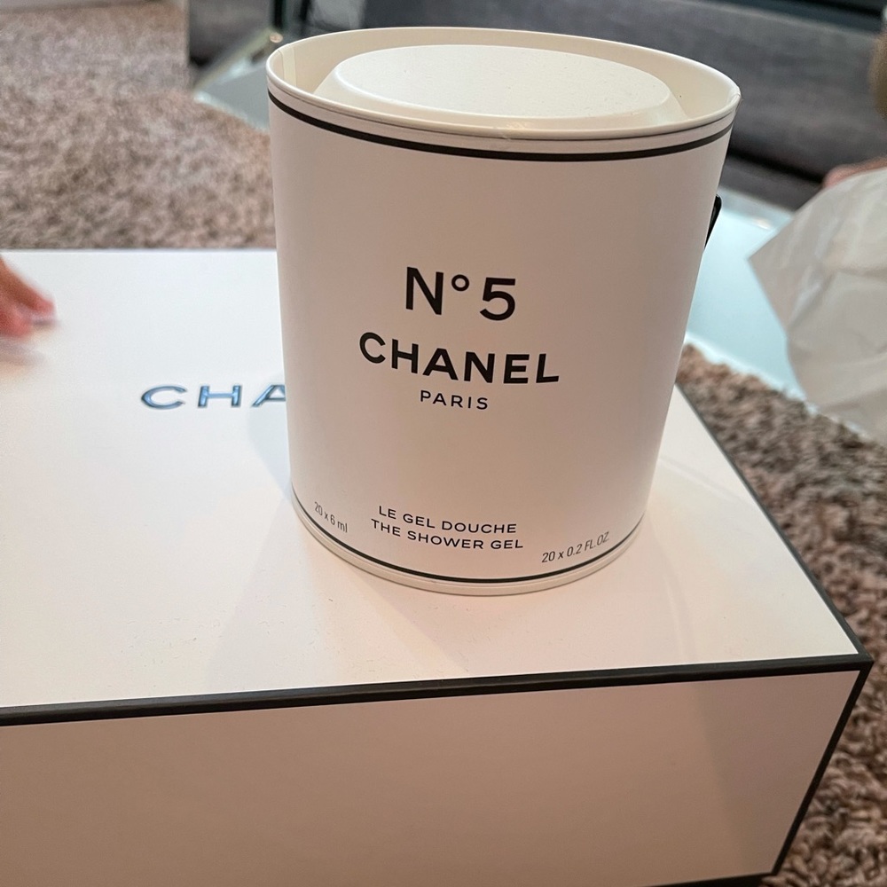 Chanel factory Le Gel douche